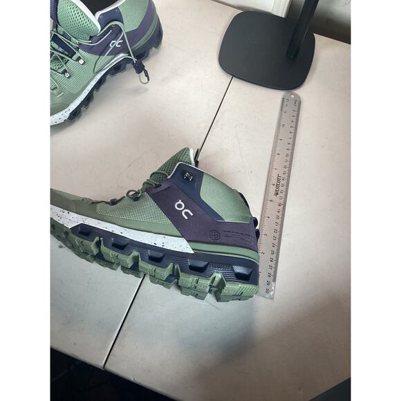 On Cloudtrax Women's Hiking Midnight Glacier Size 8.5 - Picture 4 of 6